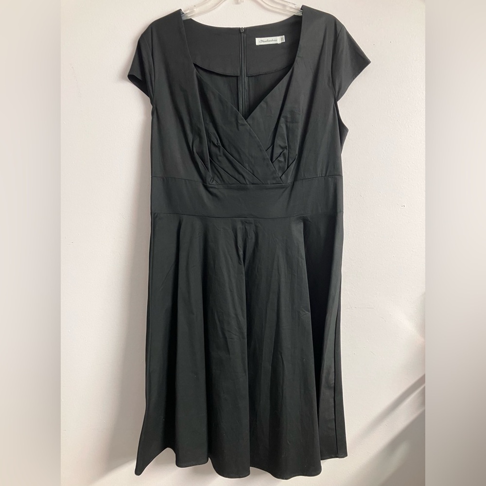 Women’s Fit & Flare Midi Dress, Size 2XL, Black, V Neck, Capped Sleeves